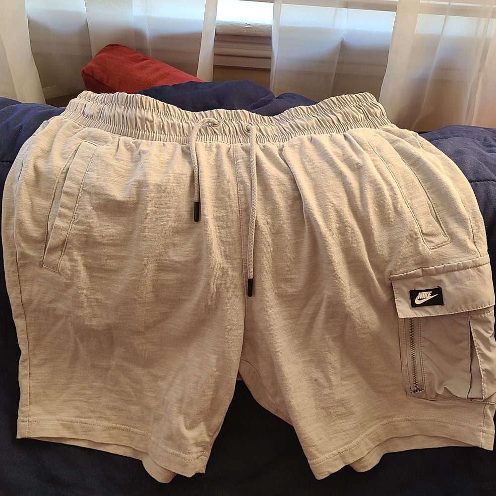 Nike cargo shorts